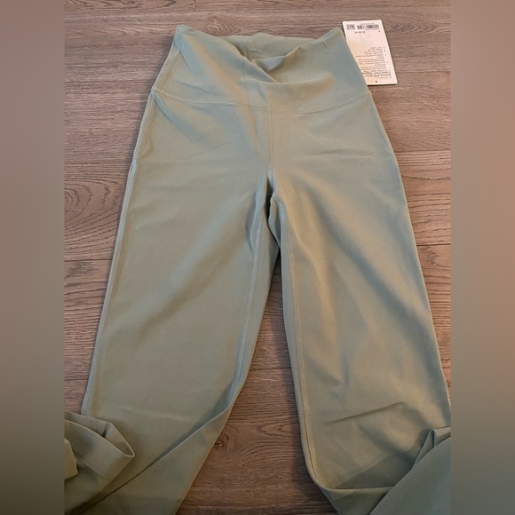 Lululemon Groove Flared Pants Regular NWT - Picture 2 of 13